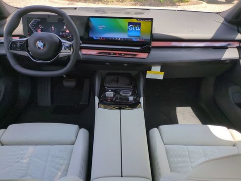 New 2027 BMW 530i xDrive w/ Premium Package AWD/4WD image 15
