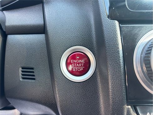 Used 2016 Honda Fit EX image 22