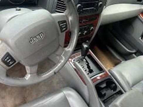 Used 2005 Jeep Grand Cherokee Limited image 18