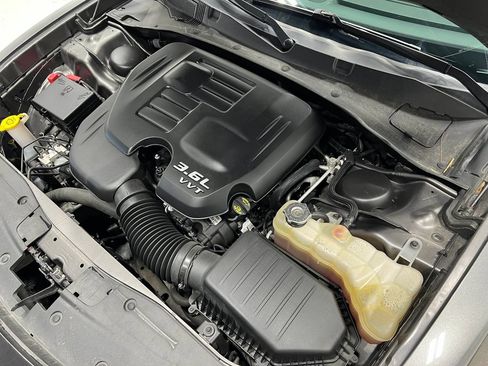 Used 2022 Dodge Charger SXT AWD/4WD image 30