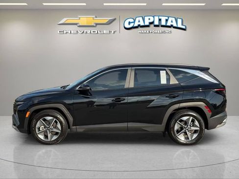 Used 2025 Hyundai Tucson SEL FWD image 2