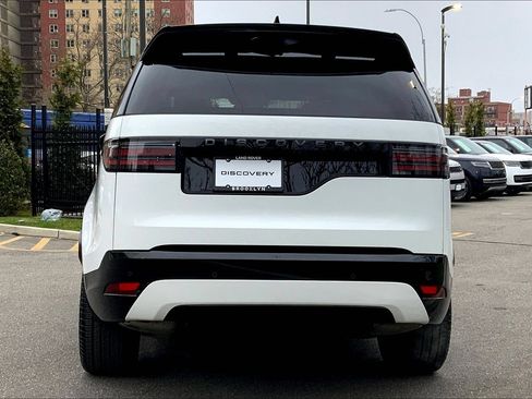 Certified 2025 Land Rover Discovery Dynamic SE AWD/4WD image 4
