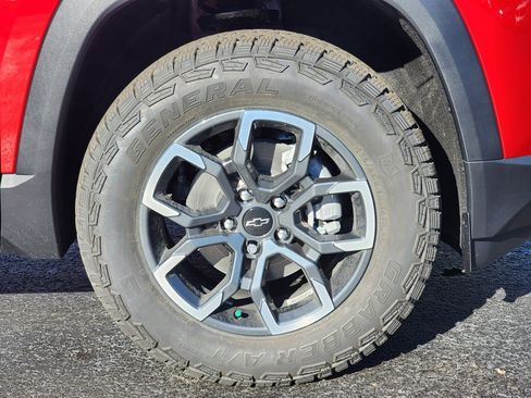 New 2026 Chevrolet Equinox ACTIV w/ Convenience Package III image 6