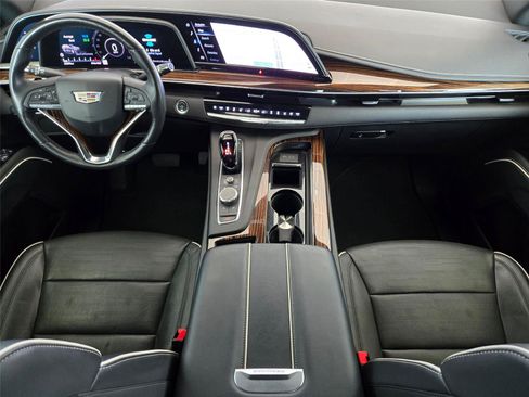 Used 2021 Cadillac Escalade Premium Luxury AWD/4WD image 13