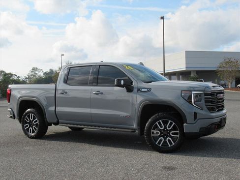 Used 2024 GMC Sierra 1500 AT4 w/ Technology Package image 2