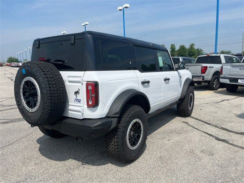 New 2025 Ford Bronco Badlands image 4