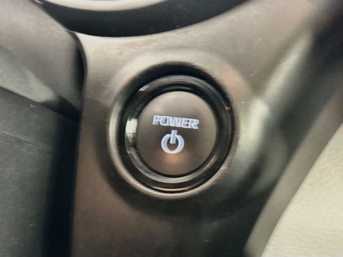 Certified 2026 Toyota Sienna XLE FWD image 22