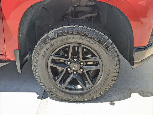 Used 2020 Chevrolet Silverado 1500 LT Trail Boss AWD/4WD image 17