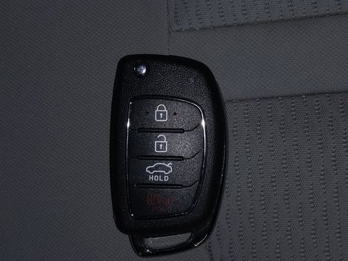 Used 2018 Hyundai Sonata SE FWD image 32