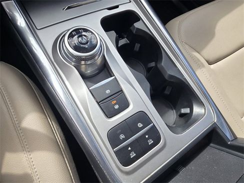 Used 2020 Ford Explorer XLT w/ Equipment Group 202A image 21