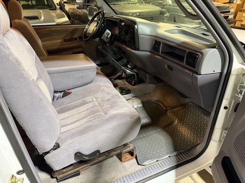 Used 1997 Dodge Ram 3500 Truck 4x4 Club Cab image 23