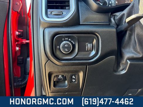 Used 2021 RAM 1500 Big Horn image 12