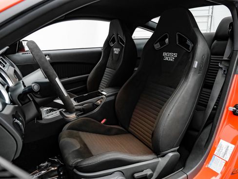 Used 2012 Ford Mustang Boss 302 w/ Boss 302 Accessory Pkg RWD image 35