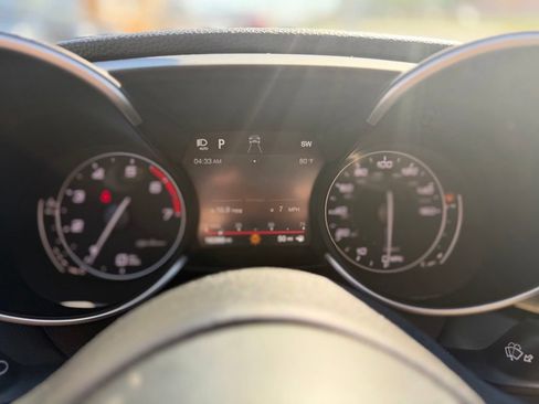 Used 2019 Alfa Romeo Giulia Ti Sport w/ Quick Order Package 22S Sport AWD/4WD image 33