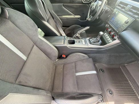 Used 2025 Toyota GR86 Premium RWD image 32