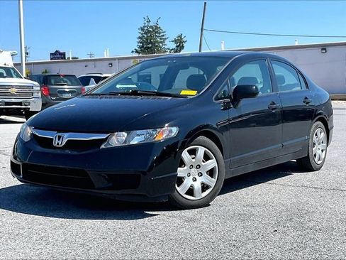 Used 2010 Honda Civic LX image 2