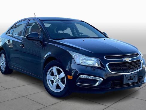 Used 2016 Chevrolet Cruze LT image 2