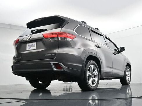 Used 2017 Toyota Highlander Limited AWD/4WD image 34