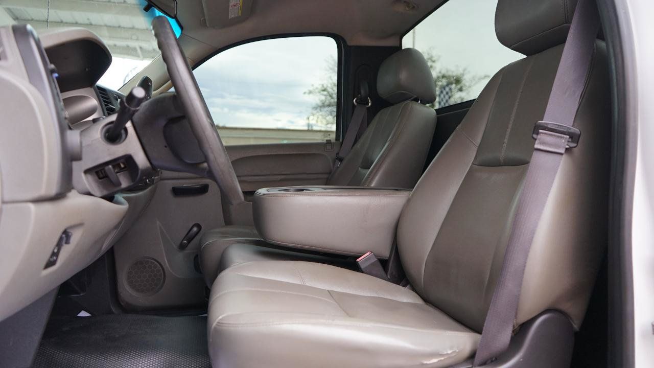 Used 2013 Chevrolet Silverado 2500 W/T RWD image 16