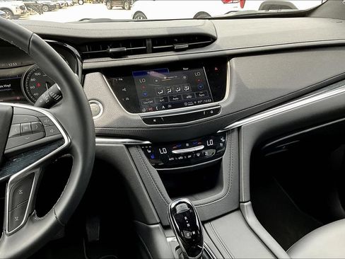 New 2025 Cadillac XT5 Premium Luxury w/ Technology Package AWD/4WD image 6