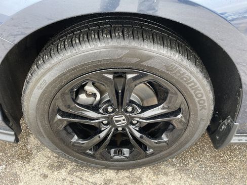 Certified 2025 Honda Accord SE image 9