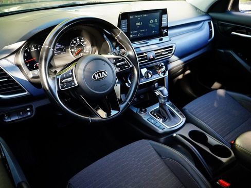 Used 2021 Kia Seltos S image 9