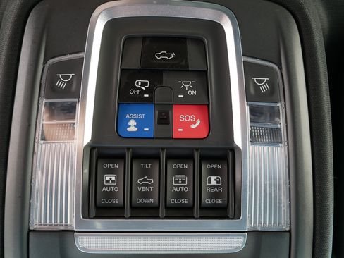 Used 2019 RAM 1500 Limited AWD/4WD image 32