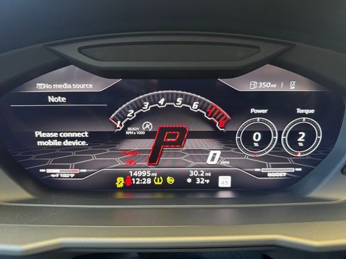 Used 2022 Lamborghini Urus image 24