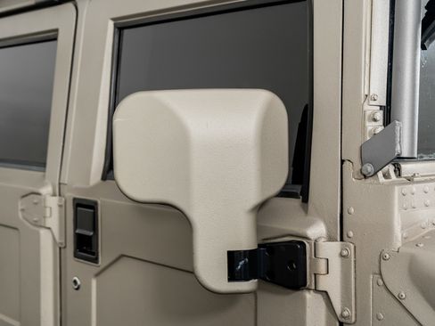 Used 2003 HUMMER H1 4-Door Wagon image 24