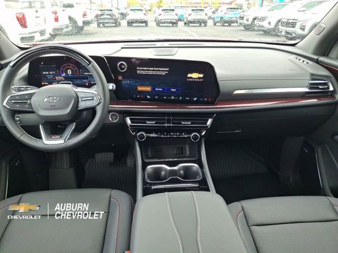 New 2026 Chevrolet Traverse Z71 w/ Enhanced Driving Package AWD/4WD image 9