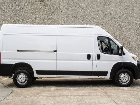 Used 2023 RAM ProMaster 2500 FWD image 9