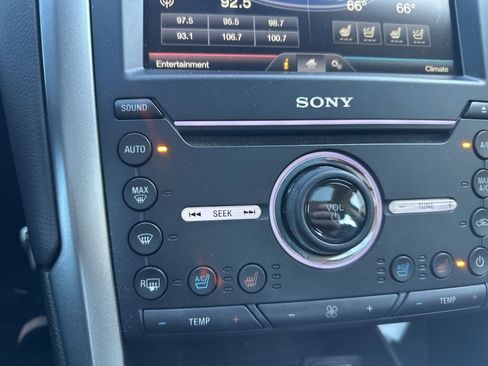 Used 2016 Ford Fusion Titanium image 16