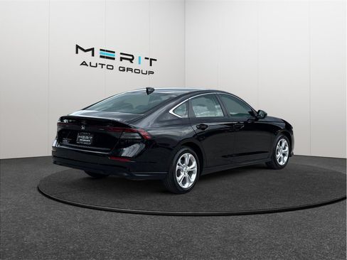 Used 2025 Honda Accord LX image 9