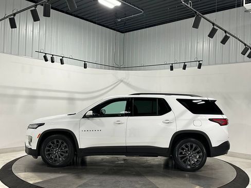 Used 2023 Chevrolet Traverse RS AWD/4WD image 15