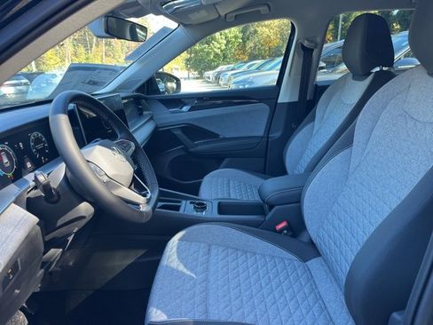 New 2025 Volkswagen Tiguan S image 7