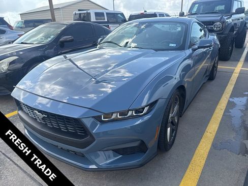 Used 2024 Ford Mustang Coupe image 3