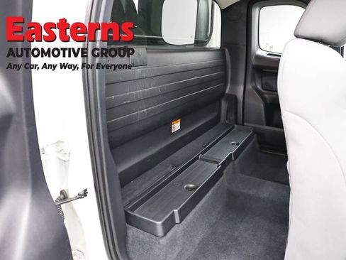 Used 2019 Toyota Tacoma SR RWD image 23