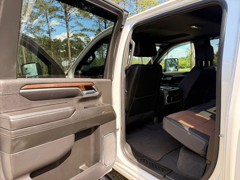 Used 2024 Chevrolet Silverado 2500 High Country w/ Technology Package AWD/4WD image 25