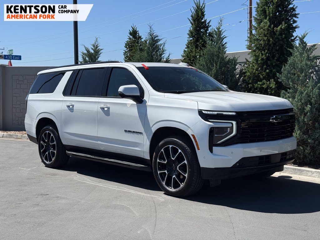 Used 2025 Chevrolet Suburban RST w/ RST Capability Package AWD/4WD image 10