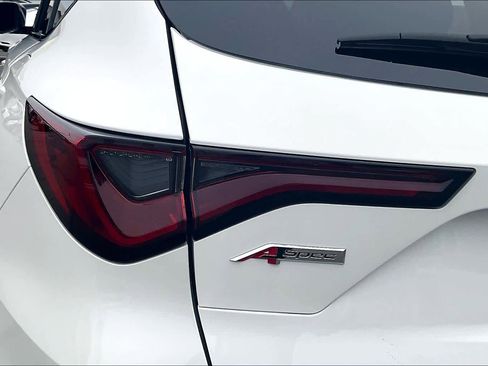 Used 2023 Acura MDX A-Spec image 31