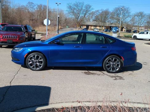 Used 2016 Chrysler 200 S image 5