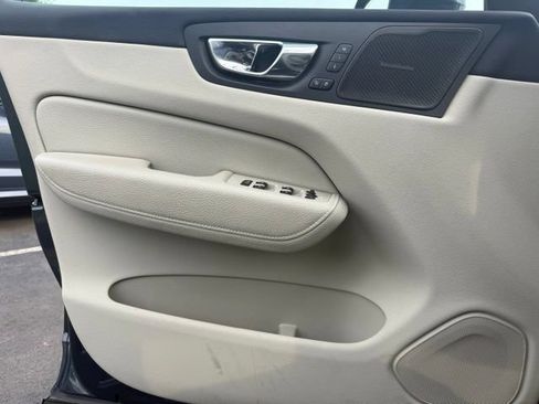 Used 2019 Volvo XC60 T5 Inscription w/ Protection Package Premier AWD/4WD image 12