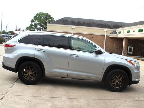 Used 2014 Toyota Highlander Limited FWD image 1