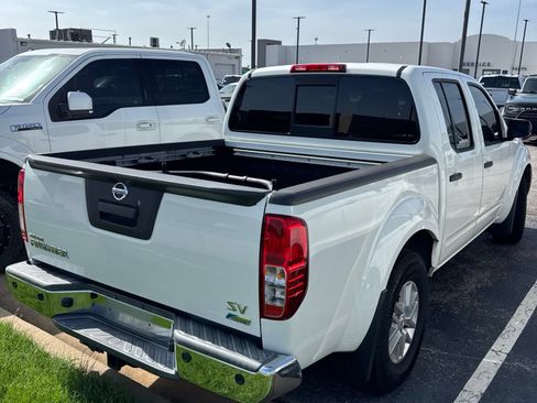 Used 2018 Nissan Frontier SV w/ Value Truck Package RWD image 3