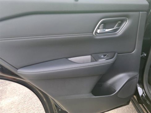 New 2026 Nissan Rogue Platinum w/ Platinum Premium Package image 10