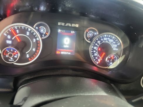 Used 2024 RAM 2500 Big Horn w/ Off Road Package AWD/4WD image 14