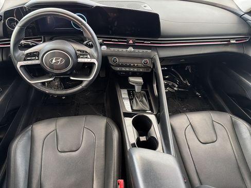 Used 2023 Hyundai Elantra Limited FWD image 14
