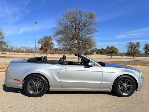Used 2014 Ford Mustang Premium image 53