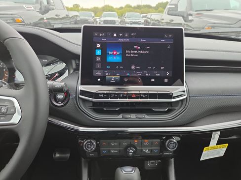 New 2026 Jeep Compass Limited image 10