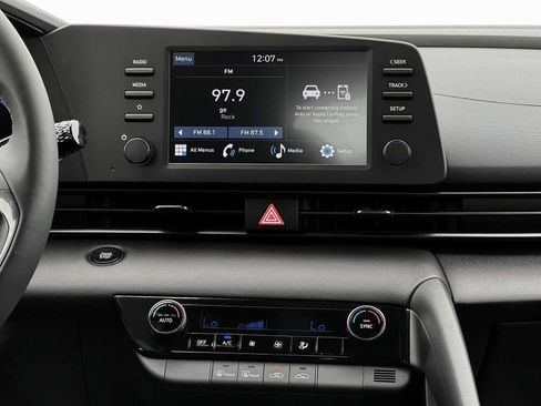 Certified 2025 Hyundai Elantra Sport FWD image 19